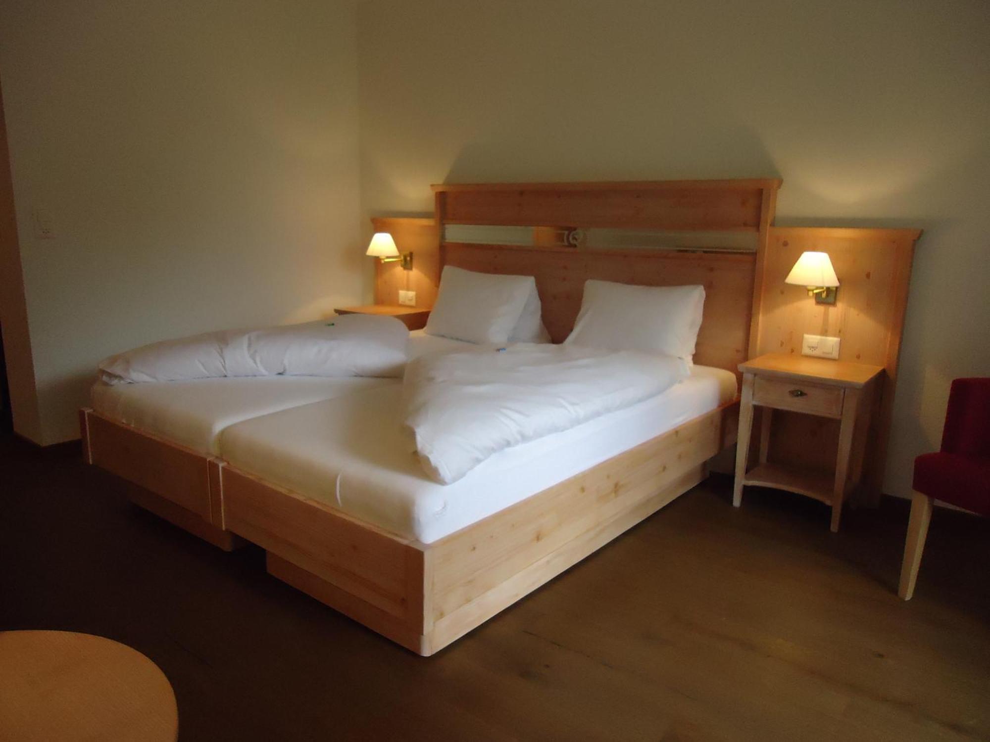 Hotel Quellenhof Leukerbad Kültér fotó